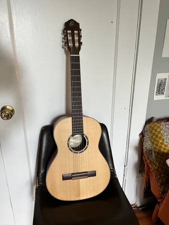 Classical Guitar - Ortega Cedar-Top 3/4 Size 1