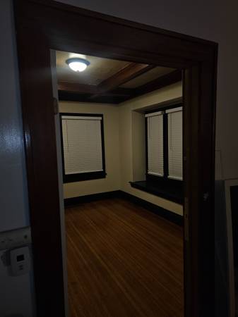 ROOM FOR RENT WITH PRIVATE BATH 1