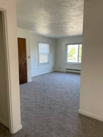 $2500.00 / 3br - 1288ft2 - 527 - Upstairs Duplex Unit with Backyard63814789227521123