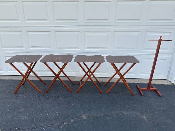 4 mesas plegables con tablero laminado de mediados de siglo con soporte extremadamente ra - $495 (Waukesha)63470635110531124