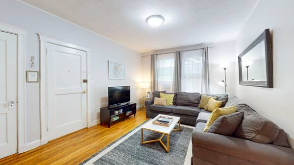 $7,000 / 2br - Brookline 2 Bed/1 Bath Apartment | Kent St63931251288451121