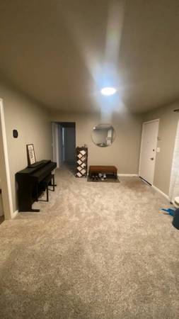 $500 / 1br - Room Rental (Moore)63670502978051124