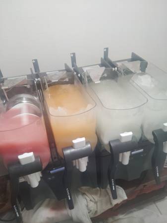 Margarita machines / slushy 1