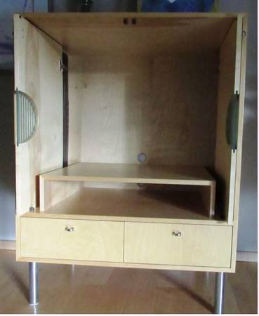 Gabinete Kasala marca Blonde Maple - $50 (Renton)63471460362497121