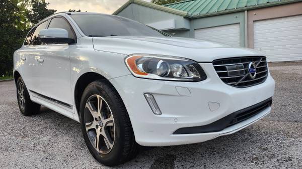 2015 VOLVO XC60, PLATINO, TRACCIÓN INTEGRAL, EXCELENTE ESTADO, ¡GRAN PRECIO! - $6.995 (Tampa)63443207352067122