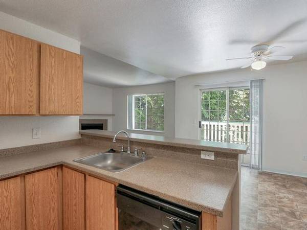 $1,970 / 2br - 1021ft2 - Apartamentos de 1, 2 y 3 habitaciones, área de juegos, almacenamiento adicional (Tumwater cerca del centro de Olympia)63688607952003120