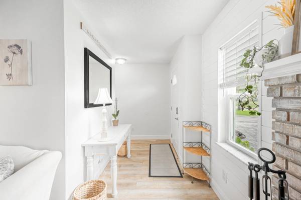 $375,000 / 3br - 1712ft2 - Hagamos un Trato / Vendedor Motivado. 🏡Mira Este Paraíso Tropical Actualizado (PSL)63823722998531121