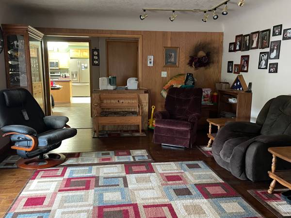 $1,800,000 / 5br - 5520ft2 - Hobby Farm for Sale (Alexander, ND)64049974999683123