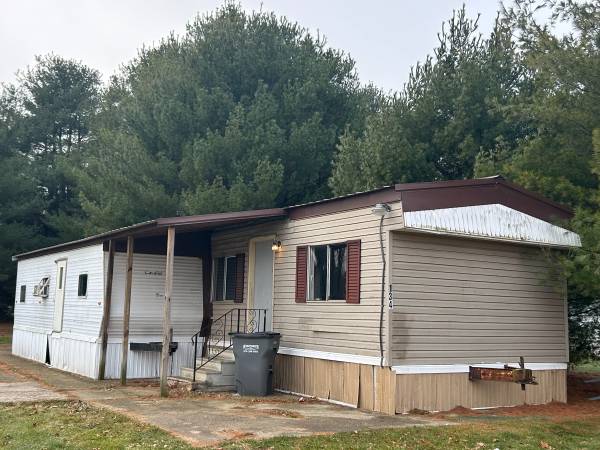 WHISPERING PINES #134 - 1980 - 3 BEROOMS HOME FOR SALE 1