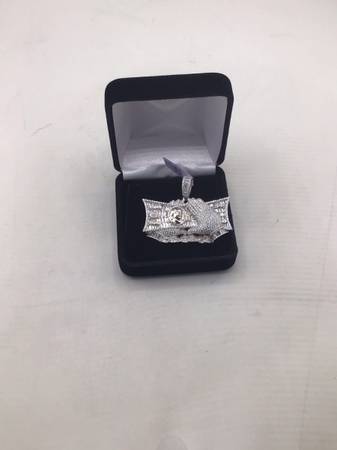 925 cz money in hand pendant 1
