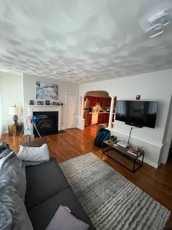 $2,300 / 2br - 295 Dutton St Apt 1C - 2 Bedroom (Lowell)63828557405953121