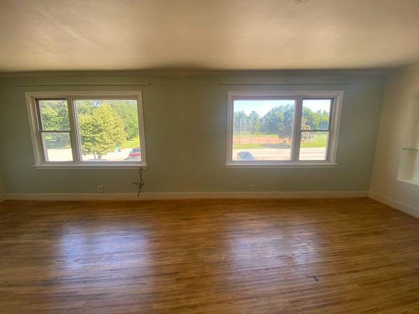 1 Spacious 3 bedroom, 1 bathroom upper level apartment with two floors ( 1