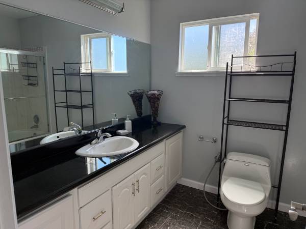 $629 ☑ BIG ROOM ☑ Small Price, Great Deal for You (Midtown)63945495623426121