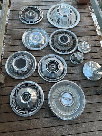 Various hubcaps 1