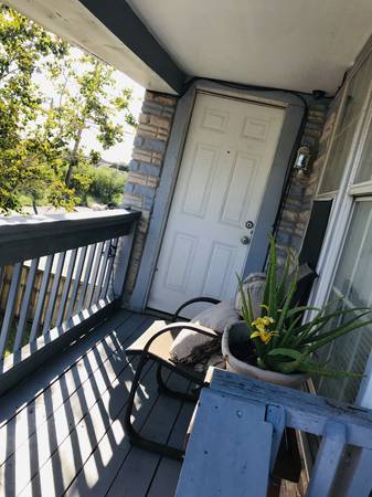 $165 / 1br - Room to rent weekly, One mile from downtown Bay front, (Corpus Christi ,TX)64036535426562123
