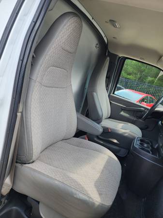 2017 Chevrolet Express 3500 KUV - Photo 13