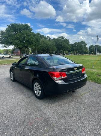 2015 chevy cruze - $2,700 (Norfolk)63621712118017122