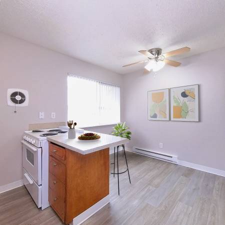 $1,475 / 2br - 800ft2 - Enjoy Nature with Close Walking/Running/Bike Paths to the River (Milwaukie)63820909673985121