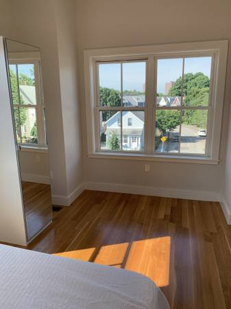 $1,800 SUNNY 1 BR w ENSUITE BATH in 3BR EASY COMMUTE (Cambridge)63856336103041124