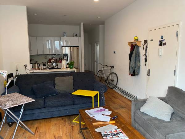 $1,550 $1550 1BR available in big 3BR apt in Bushwick (Bushwick)63854480417155124