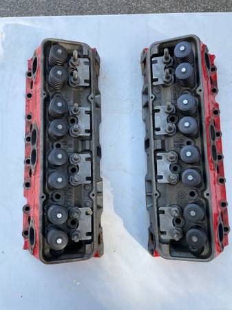 1965 461 Fuelie heads (3782461) for small block chevy 1