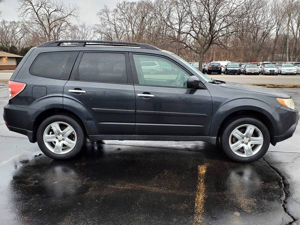 2009 SUBARU FORESTER - $4,999 (ZION, ILLINOIS)63618977995521123