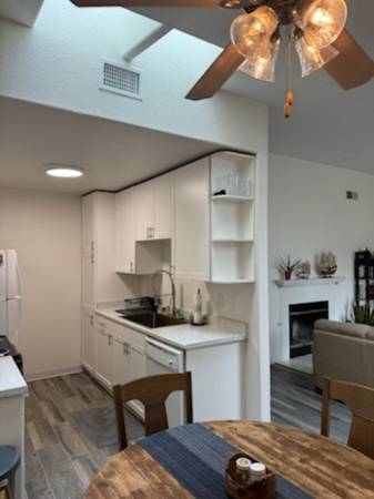 $1,900 / 1br - 1000ft2 - Room for Rent – Pacific Beach - San Diego (Pacific Beach)63657157311361121