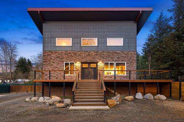 $899,000 / 3br - 2632ft2 - 9511 East Leavenworth (Leavenworth)63821736334595120