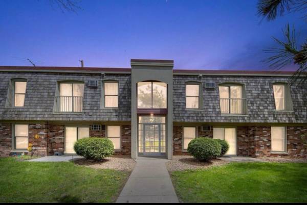 $1,275 / 1br - 900ft2 - Hopkins 1 Bed 1 Bath Apartment (Hopkins)63666914162817120