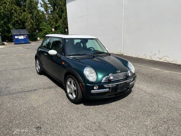 2004 Mini Cooper - $4,495 (Kirkland)63473929718915122