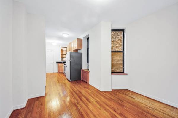 $3,995 / 2br - No Broker-Fee Apartment! (Midtown West)63689717755649122