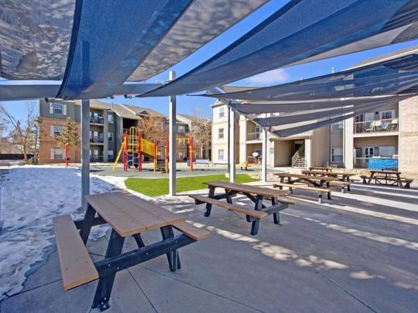 $1,809 / 2br - 864ft2 - Armarios Empotrados, Centro de Negocios, Balcón/Patio63849269642115123
