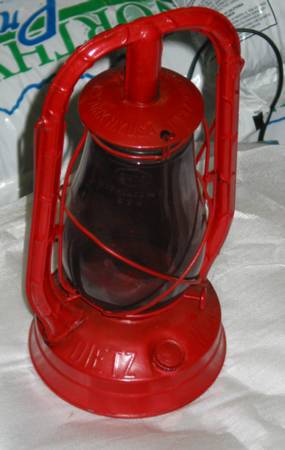 R.E. Dietz Railroad Lantern 1
