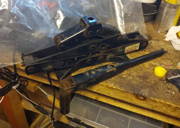 Original Equipment Scissor Jack 1