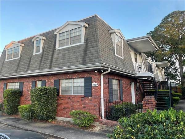 $1,450 / 2br - 1300ft2 - Renovated Metairie Apartment with Washer/Dryer in Unit! (Metairie, LA)63791870260355120