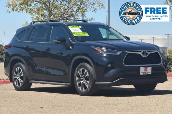 2021 Toyota Highlander XLE **Great Deal** 1