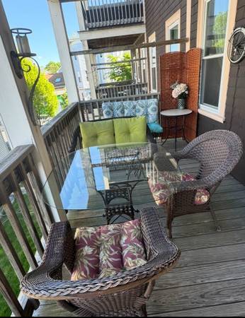 $950 / 3br - One bedroom for rent available mid October (South Boston)63699506930689120