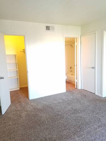 $699 / 1br - 🏠 Spacious 1 Bedroom Apartment – Unit #533 | Available End of October (6350 Meadowvista Dr.)64036537541250124