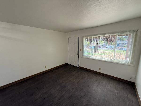 $1,075 / 1br - 566ft2 - Claim your spot! Dive into a spacious 1 BR. (Salem)63660395004163123