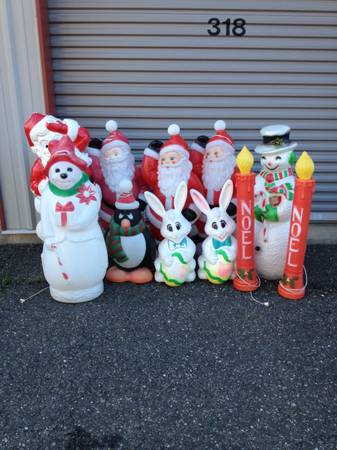 9 USED VINTAGE CHRISTMAS HOLIDAY BLOW MOLD FIGURES 1