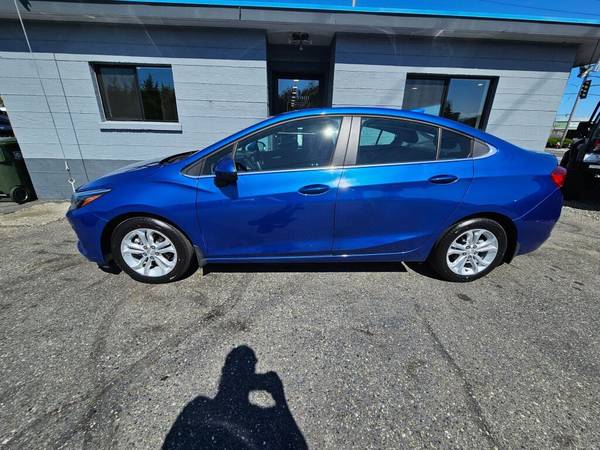 2019 Chevrolet Cruze LT 1G1BE5SM8K7127055 - $16,999 (For the Top Pre-owned Selection in the s)63477122982403122