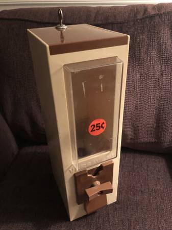 Gumball Candy Machine Tabletop countertop. Works! Includes key! 1