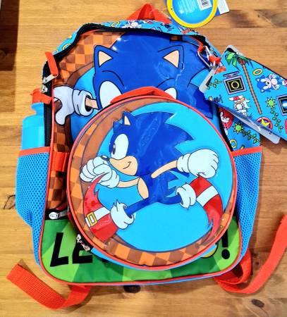 NWT 5 Piece Backpack + Lunchbox + h20 Bottle + Pencil Pouch + Carabi 1