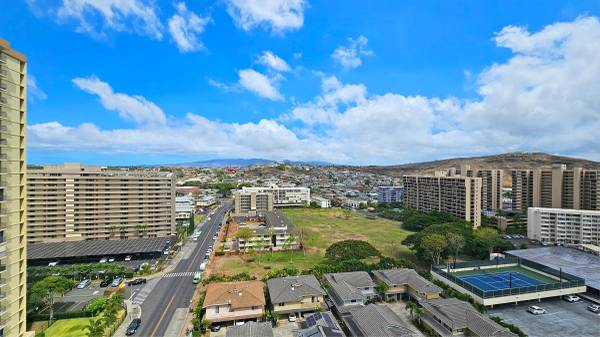 $339,900 / 1br - 552ft2 - OPEN HOUSE SUNDAY-PRICE SLASHED TO $339,900- Renovated- View (Salt Lake/ Moanalua)63686709565697121