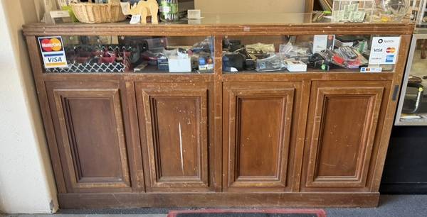 Store Closing 1