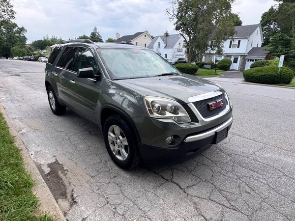 ********** GMC ACADIA SLE + THIRD ROW AND BACK UP CAMERA ************ - $2,99963654707680385122
