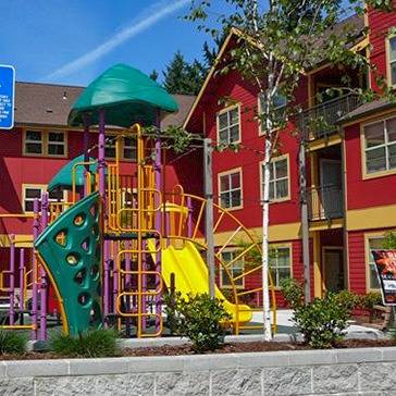 $1,613 / 3br - Soportes para bicicletas, Reciclaje, Casa club (4620 SE 122nd Ave, Portland, OR)63831396394115122