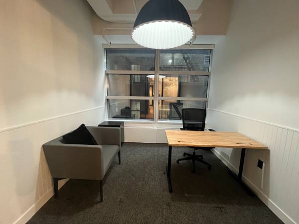 $2,955 / 193ft2 - EXCELENTE OFERTA en oficina de 5 puestos de trabajo para tu pequeña empresa (Midtown)63689844295297121
