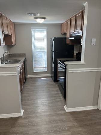 $2,000 / 2br - 900ft2 - MOVE IN READY! APPLY NOW! GET 1 FULL MONTH FREE RENT! (Mount Pleasant)64015945167106123
