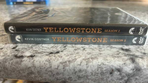 Yellowstone season 2. A 4 disc set! A $21 dvd! Watched 1 time 1